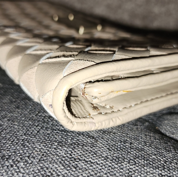 Preowned Michael Kors‎ texture weaved Clutch - Picture 4 of 14